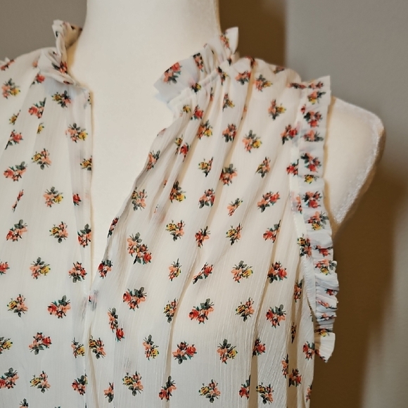 GAP White Floral Ruffle Blouse - Picture 5 of 8